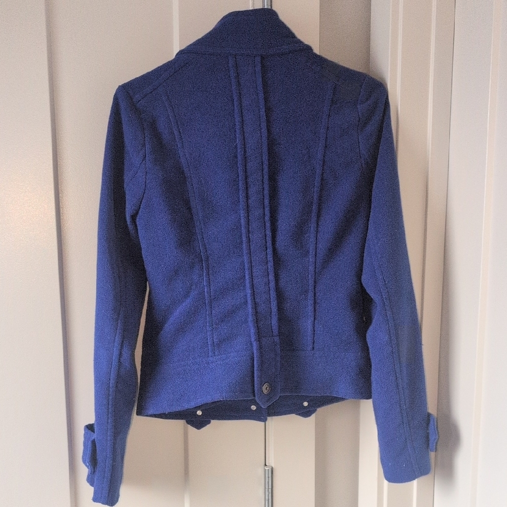 Stylish Royal Blue Button-Up Fall Jacket - Picture 3 of 4